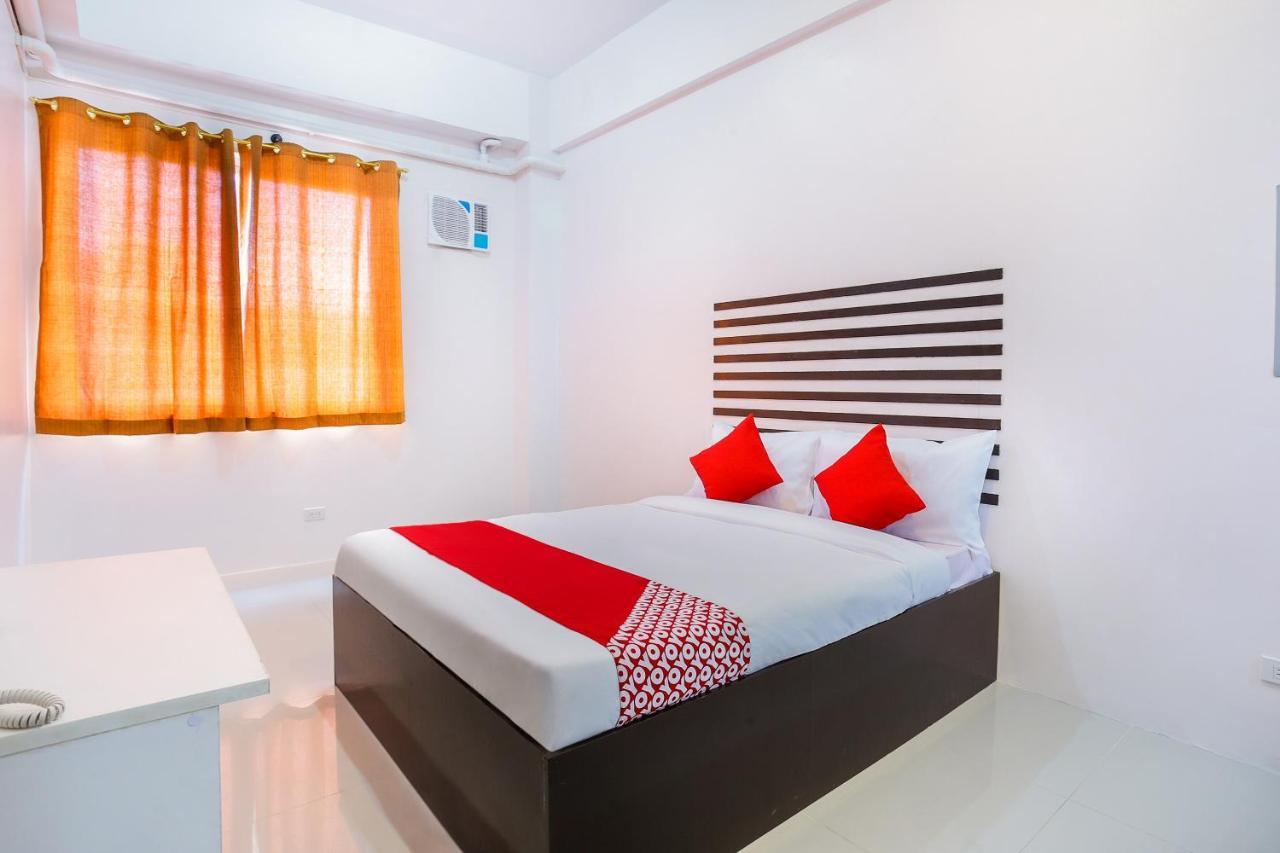 Oyo 505 Jardin Suites Manila Quarto foto
